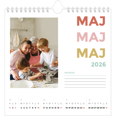 Årskalender kvadratisk — Farverige fonter [kalender forside]