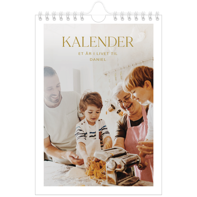 A5 Foto Kalender — Guld stor skrift [kalender forside]