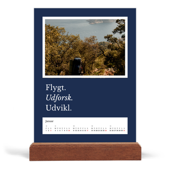 Staffeli kalender - stående — Redaktionel Jord