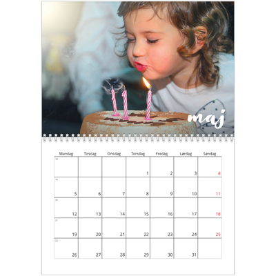 Fotokalender A4 dobbelt (30 x 40 cm) — Simpel skrift [kalender forside]