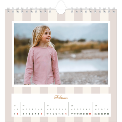 Årskalender kvadratisk — Skrift og striber [Februar]