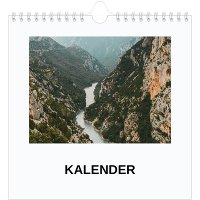 Årskalender kvadratisk — Simpelt billede [kalender forside]