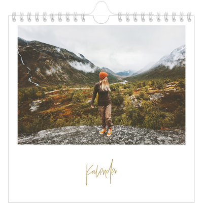 Årskalender kvadratisk — Håndskrevet måned [kalender forside]