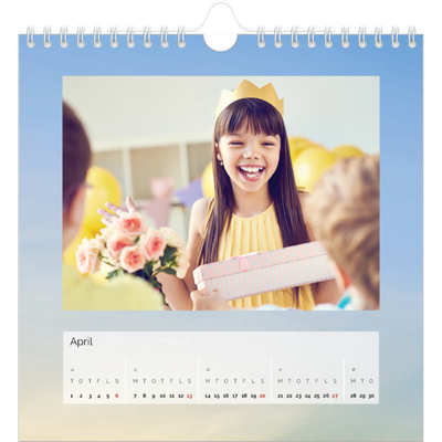 Årskalender kvadratisk — Skyer [April]