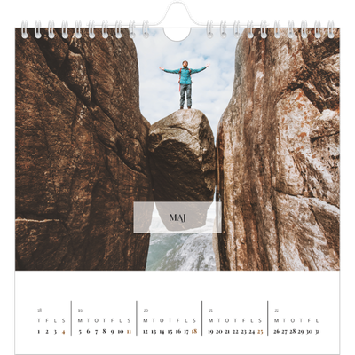 Årskalender kvadratisk — Klassisk kalender [kalender forside]