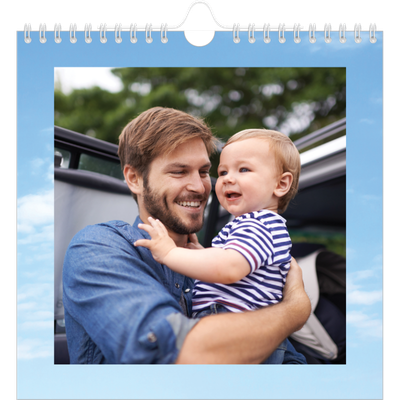 Årskalender kvadratisk — Skyer [kalender forside]