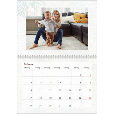 Fotokalender A4 dobbelt (30 x 40 cm) — Blomstret indpakning [Februar]