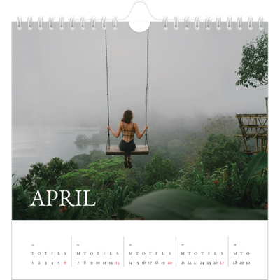 Årskalender kvadratisk — Simpel serif [April]