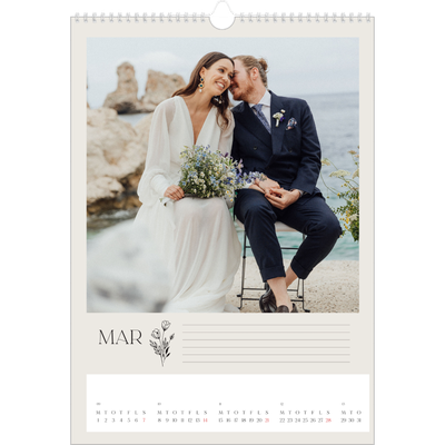 Årskalender A3 — Initialer i blomst [Marts]