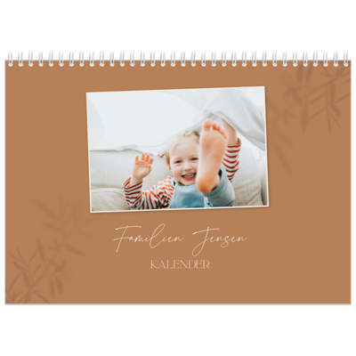Fotokalender A4 dobbelt (30 x 40 cm) — Nede på jorden [kalender forside]