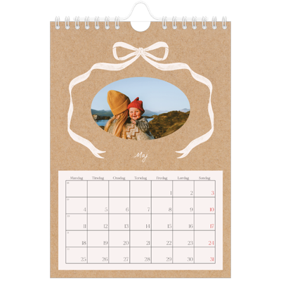 A5 Foto Kalender — Ramme med sløjfe [kalender forside]