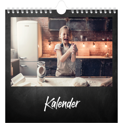 Årskalender kvadratisk — Tavlestil [kalender forside]