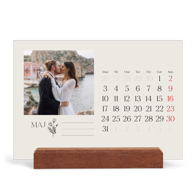 Staffeli kalender - liggende  — Initialer i blomst [kalender forside]