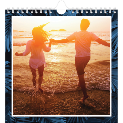 Årskalender kvadratisk — Botanisk stil [kalender forside]