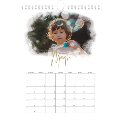 Fotokalender A4 (20 x 30 cm) — Diffuse billederammer [Marts]