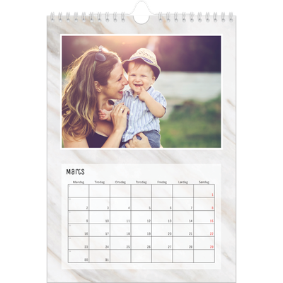 Fotokalender A4 (20 x 30 cm) — Marmorbaggrunde [Marts]