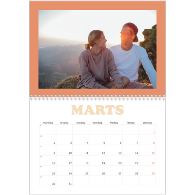 Fotokalender A4 dobbelt (30 x 40 cm) — Retro rammer [Marts]