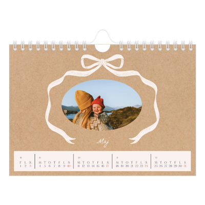 A5 Foto Kalender — Ramme med sløjfe [kalender forside]