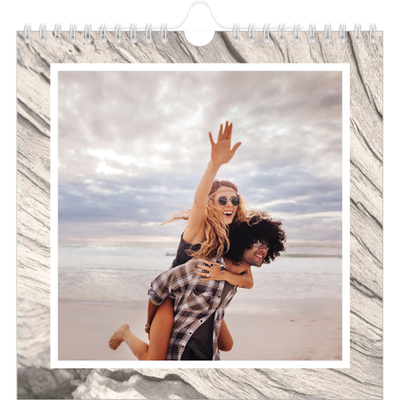 Årskalender kvadratisk — Træbark [kalender forside]