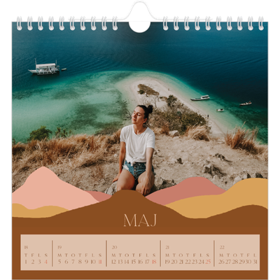 Årskalender kvadratisk — Neutrale bjerge [kalender forside]