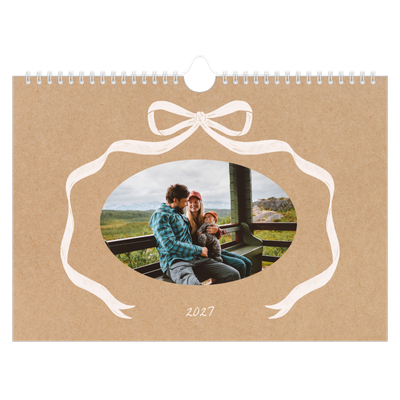 Fotokalender A4 — Ramme med sløjfe [kalender forside]