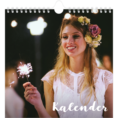 Årskalender kvadratisk — Simpel skrift [kalender forside]