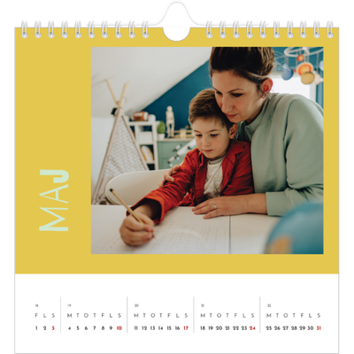 Årskalender kvadratisk — Farverig kalender [kalender forside]