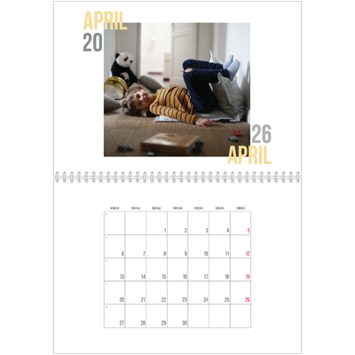 Fotokalender A4 dobbelt (30 x 40 cm) — Dublet tekst [April]