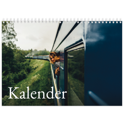 Fotokalender A4 dobbelt (30 x 40 cm) — Simpel serif [kalender forside]