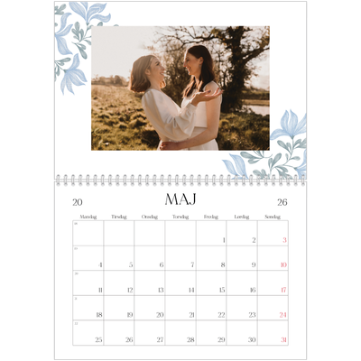 Fotokalender A4 dobbelt (30 x 40 cm) — Elegant blomstret [kalender forside]