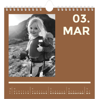 Årskalender kvadratisk — Moderne og dristig [Marts]