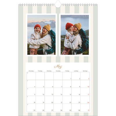 Årskalender A3 — Skrift og striber [kalender forside]