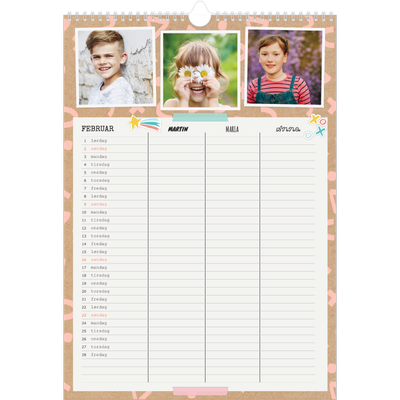 Familiekalender A3  — Rustik familiekalender - familie på 3 [Februar]