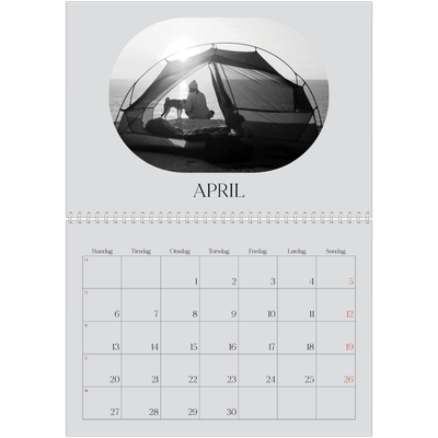 Fotokalender A4 dobbelt (30 x 40 cm) — Den åbne vej [April]