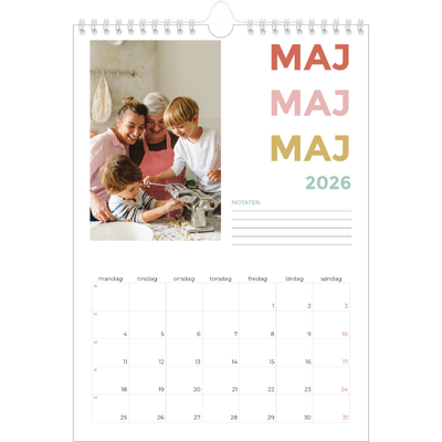 Fotokalender A4 (20 x 30 cm) — Farverige fonter [kalender forside]