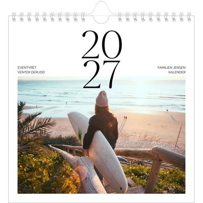 Årskalender kvadratisk — Surfing i solnedgangen [kalender forside]