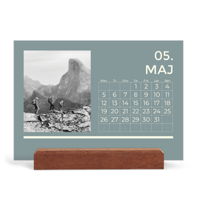 Staffeli kalender - liggende  — Moderne og dristig [kalender forside]