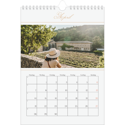 Fotokalender A4 (20 x 30 cm) — Elegant guld [April]