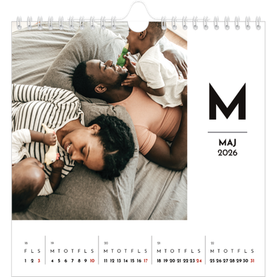 Årskalender kvadratisk — Bogstav i fokus [kalender forside]