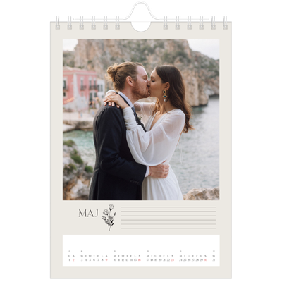 A5 Foto Kalender — Initialer i blomst [Maj]