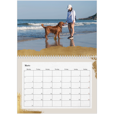 Fotokalender A4 dobbelt (30 x 40 cm) — Classic Gold [Marts]
