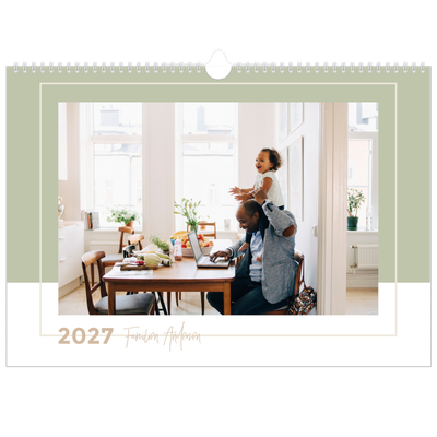 A3 Foto Kalender — Familiekalender i jordfarver - Familie på 3 [kalender forside]