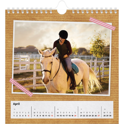 Årskalender kvadratisk — Naturmatriale og tape [April]