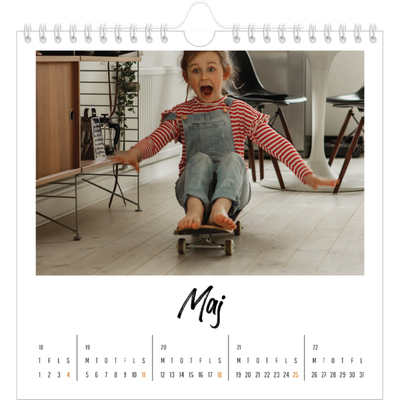 Årskalender kvadratisk — Bogen om mig [kalender forside]