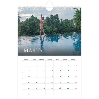 A5 Foto Kalender — Simpel serif [Marts]