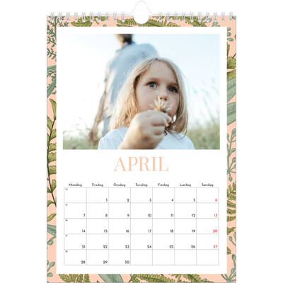 Fotokalender A4 (20 x 30 cm) — Blomstret tapet [April]