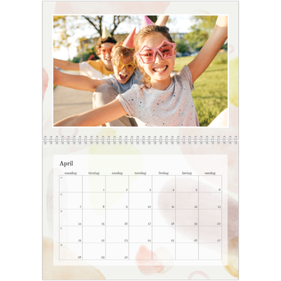 Fotokalender A4 dobbelt (30 x 40 cm) — Akvarelspot [April]