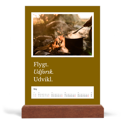 Staffeli kalender - stående  — Redaktionel Jord [kalender forside]