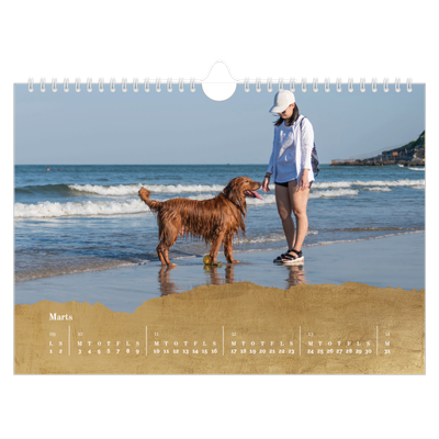 Fotokalender A4 — Classic Gold [Marts]