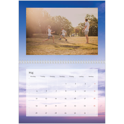 Fotokalender A4 dobbelt (30 x 40 cm) — Skyer [kalender forside]